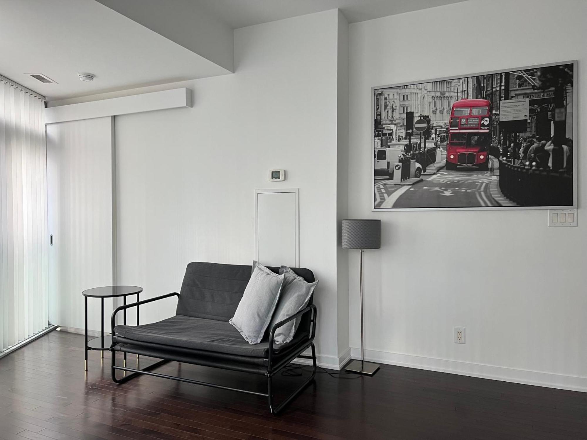 Grand Royal Suites Toronto Bilik gambar